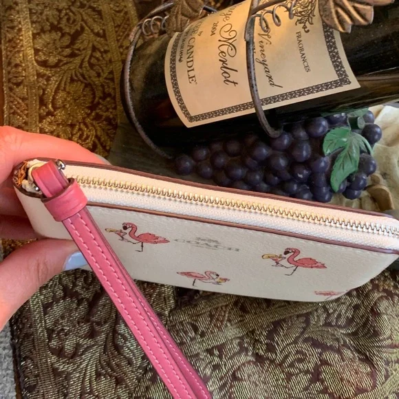 Authentic COACH Coated canvas /Smooth leather FLAMINGO top zip wristlet - Picture 2 of 9